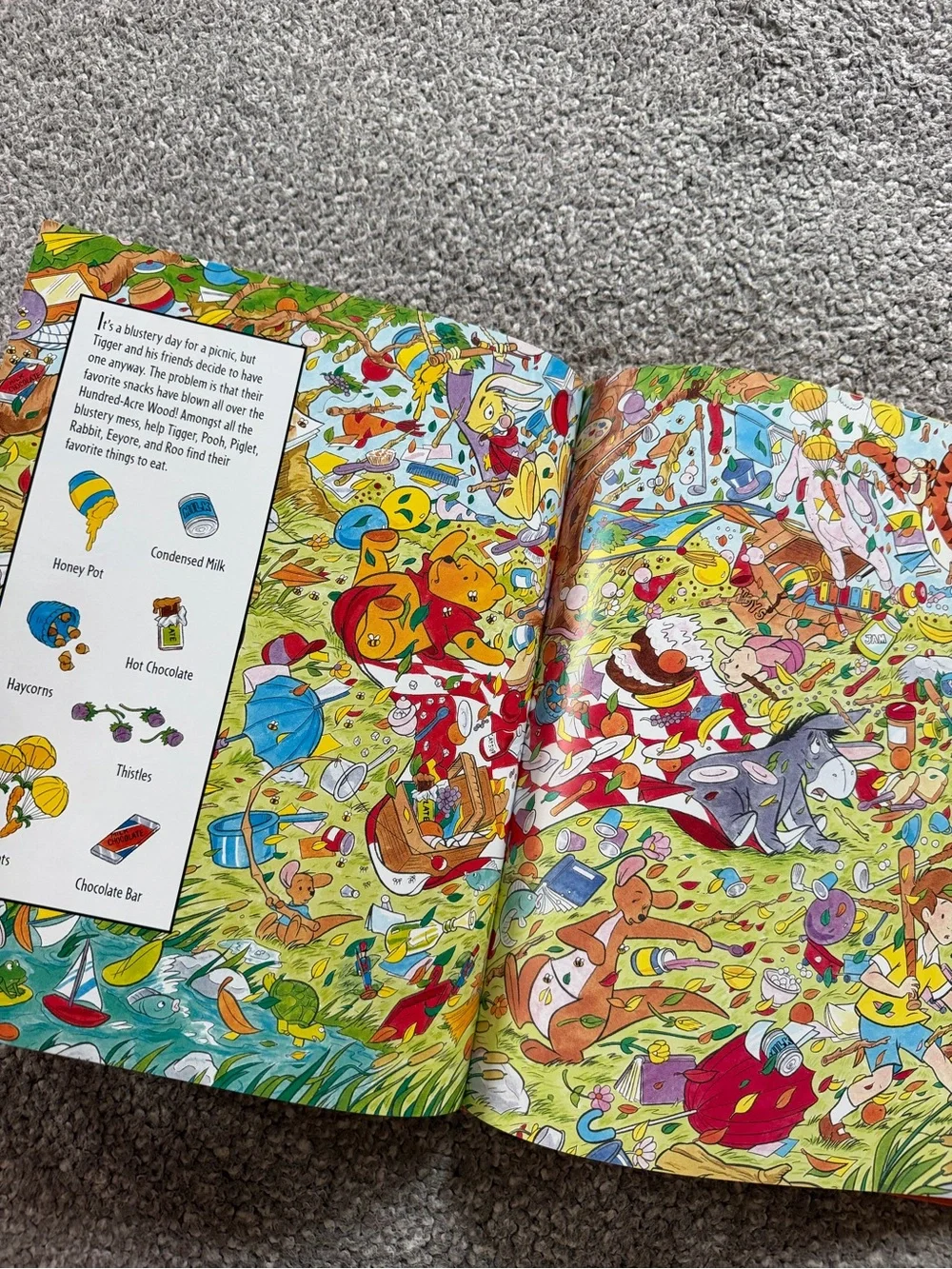 Tigger Look and Find Book